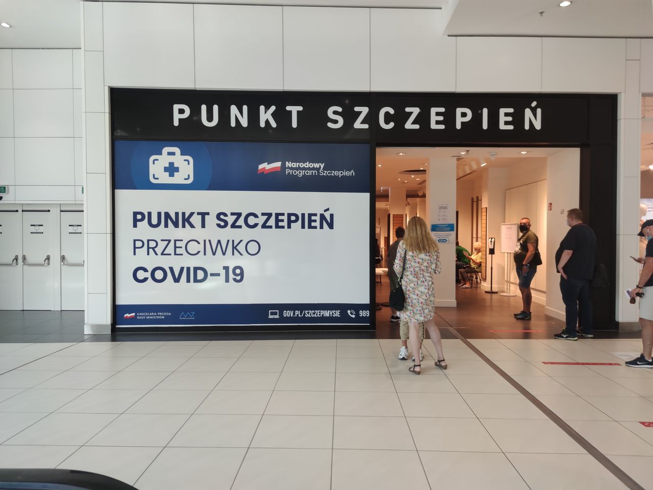 Niezaszczepieni pracownicy pójdą na bezpłatny urlop? Zdecyduje szef