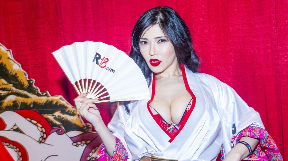 Seks napędza rozwój. Nie bądźmy hipokrytami, kochajmy pornografię 1