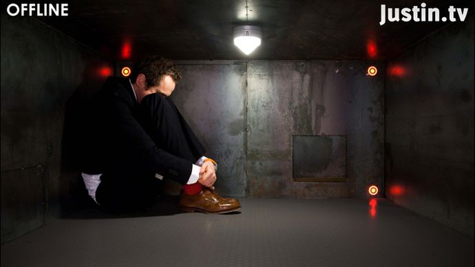 Internetowe reality show - 30 dni w stalowej skrzyni 1