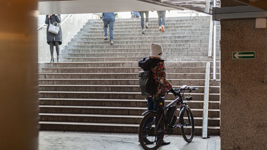 Warszawa. Rondo Dmowskiego czekają zmiany. Ucieszą się piesi i rowerzyści oraz pasażerowie komunikacji zbiorowej 