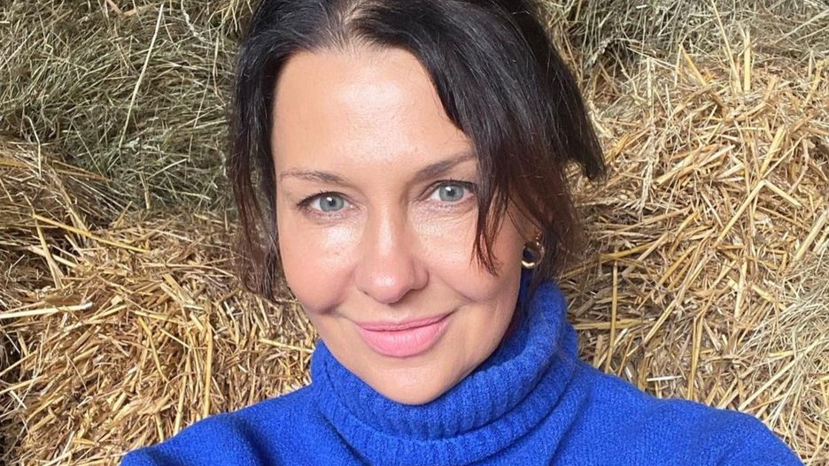 Anna Popek, wybierając dodatki do stylizacji, stawia na praktyczność 