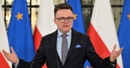 Hołownia dosadnie o Sejmie. "To się fizjologom nie śniło"