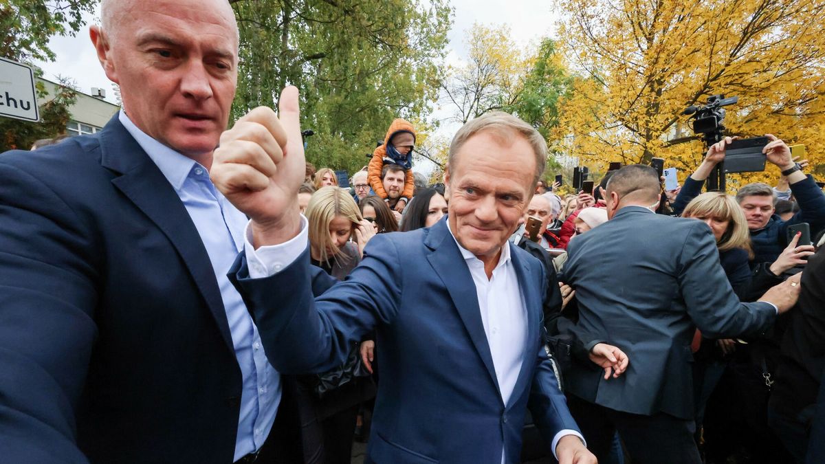 Wybory parlamentarne 2023 - g?osowanie VIP-�w
15.10.2023 Warszawa Wybory parlamentarne fot. Jacek Dominski/REPORTER
n/z: Donald Tusk
Jacek Dominski/REPORTER