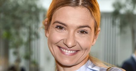 Nagrali ją w mini. Ale spójrzcie, co wsunęła na nogi