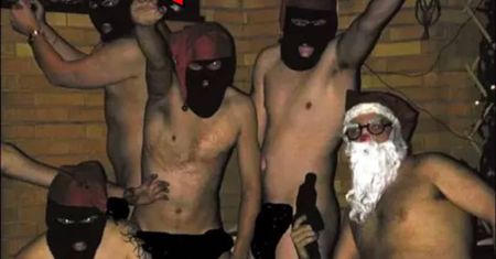 Fiński polityk na dywaniku. Pozował nago z hajlującymi kolegami. Afera o zdjęcie sprzed lat