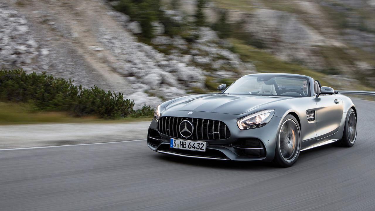 Mercedes-AMG GT i GT C Roadster (2017) - premiera