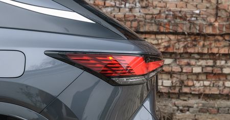 Nawet 100 tys. zł obniżki. Duży SUV wyraźnie potaniał