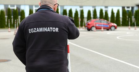 Egzaminy na prawo jazdy bez placu manewrowego? Zapowiedź ministra