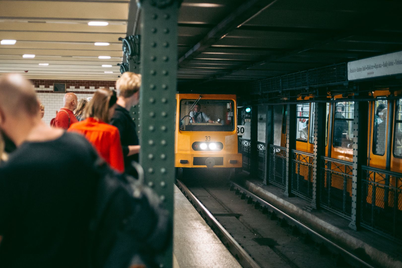 Stare wagony metra mogą przyczynić się do nieszczęśliwego wypadku 