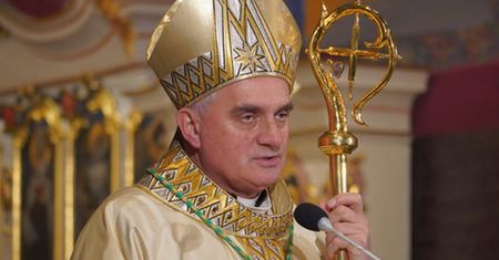 Biskup szuka diakonów. Z "męską tożsamością seksualną"