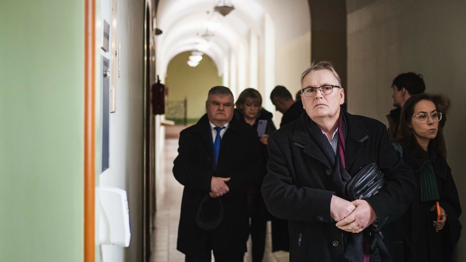 Waldemar Bonkowski w Gda?skim s?dzie
06.12.2023 Gdansk, Waldermar Bonkowski w Gdanskim Sadzie Okregowym. Kolejna sprawa za zabojstwo psa, ktory byl ciagniety za samochodem niedaleko jego posesji na Kaszubach. n/z Waldemar Bonkowski byly posel senator PIS Prawo i Sprawiedliwosc Fot. Karol Makurat/REPORTER
Karol Makurat/REPORTER