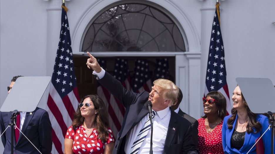 Donald Trump pozywa Google'a Twittera i Facebooka 