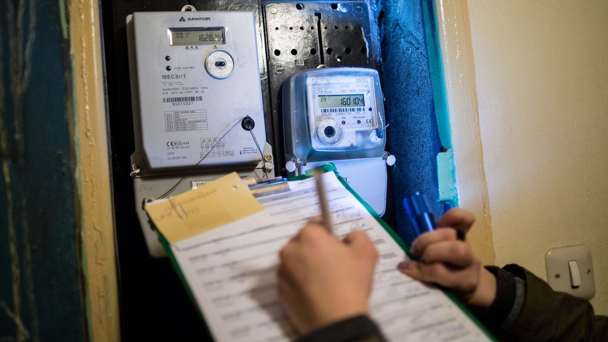 Licznik energii elektrycznej
Lubliniec, 31.12.2017. Licznik energii elektrycznej - ilustracja.,Image: 428872776, License: Rights-managed, Restrictions: , Model Release: no, Credit line: Daniel Dmitriew / Forum
Daniel Dmitriew / Forum
ilustracja, ilustracyjne, licznik, prad, energia, rejon, energetyczny, plomba, plomby, pradu, pradowy, obnizka, podwyzka, oplaty, inkasent, spisywanie, odczytywanie, category_code_ilu, category_code_eng