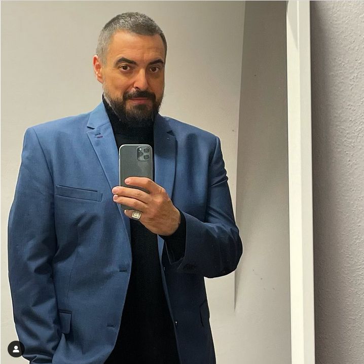 Tomasz Sekielski na marszu 4 czerwca. Zabrał ze sobą córkę