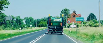 Nowa ścieżka, zatoka autobusowa i zjazdy. Trwają prace przy DK15 pod Kowalewem Pomorskim