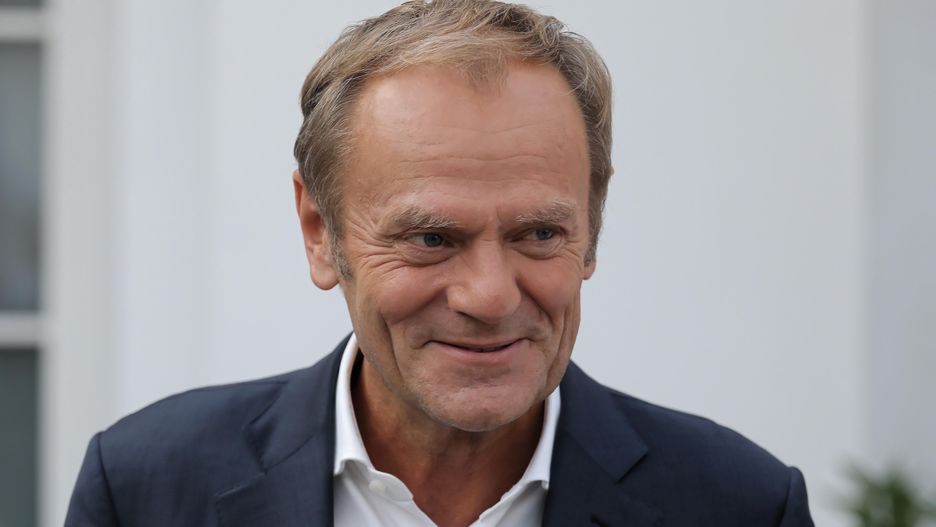 Warszawa, 07.07.2021. Pełniący obowiązki przewodniczący PO Donald Tusk podczas spotkania z KP Koalicji Obywatelskiej, 7 bm. w Forcie Sokolnickiego w Warszawie. (jm) PAP/Paweł Supernak