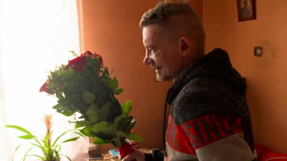 Bandziorek i jego ukochana remontują dom