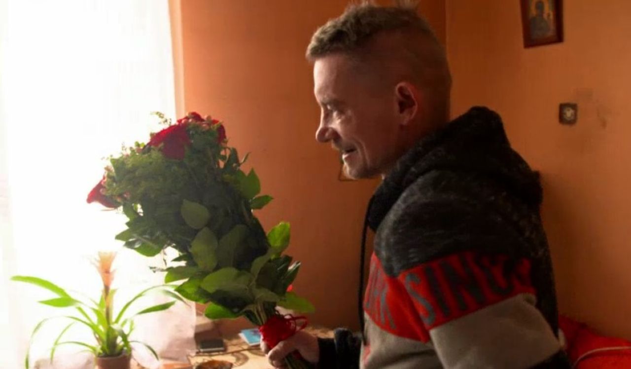 Spore zmiany u Bandziorka i jego narzeczonej. Zdjęcia robią wrażenie