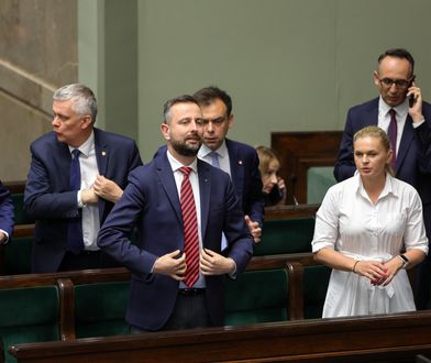 Bez ceremonii, nazwiska, przysposobienia, ale w urzędzie. Związki partnerskie w wersji minimum