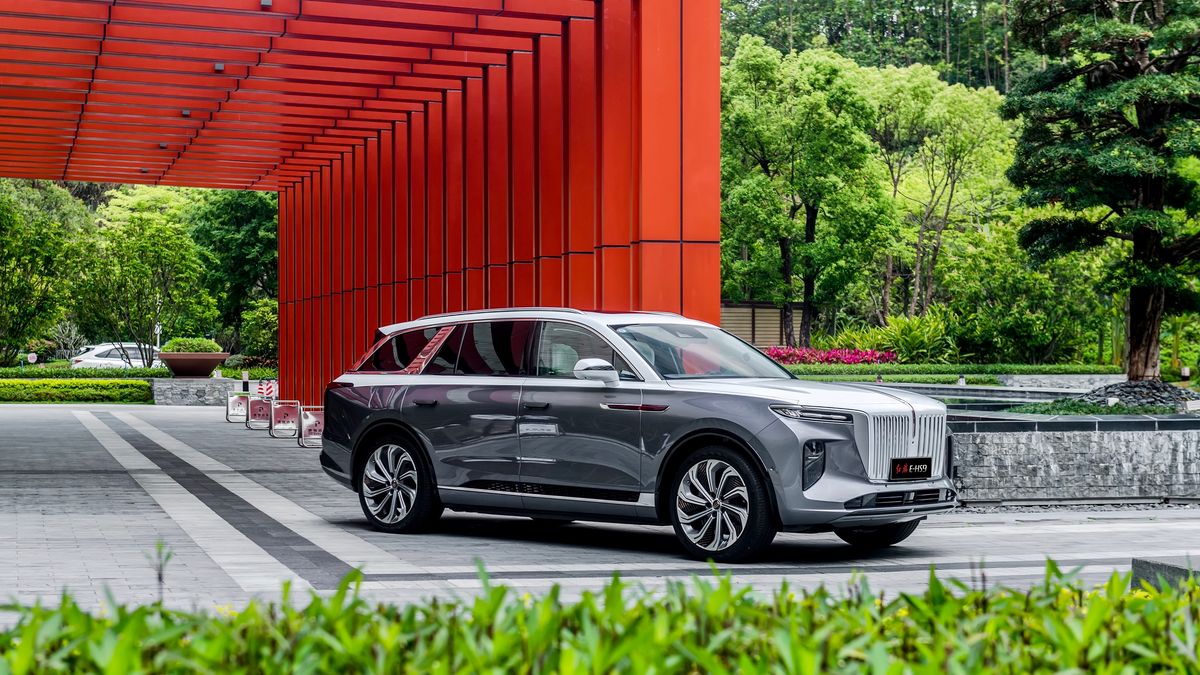 Hongqi E-HS9