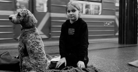 Między dronami a bubble tea. "Kiedy syn idzie do szkoły, jestem jak kontroler ruchu na lotnisku"