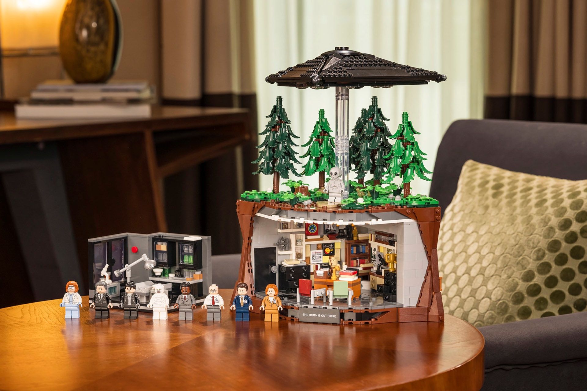 Zestaw LEGO Ideas „Z archiwum X” (21369)