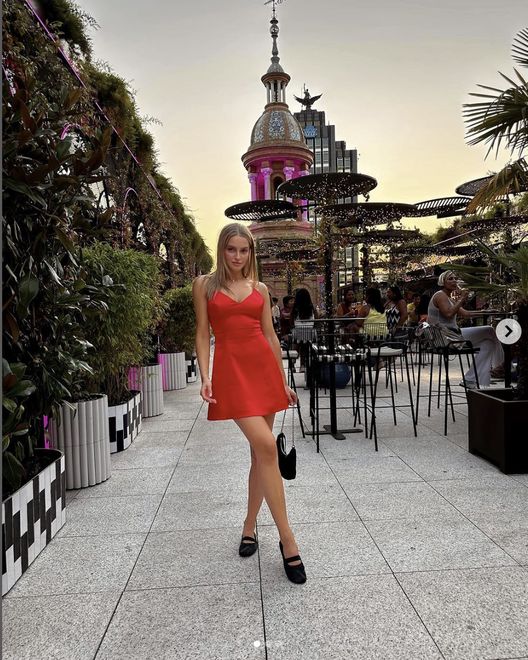 Karolina Pisarek w modnych balerinach