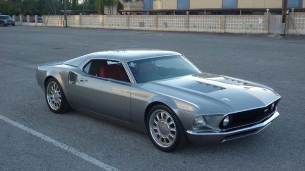 Ford Mustang Mach 40 fot.1