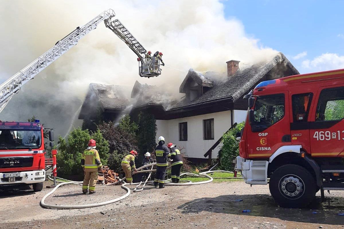 Strzebowiska. Groźny pożar pensjonatu w Bieszczadach 