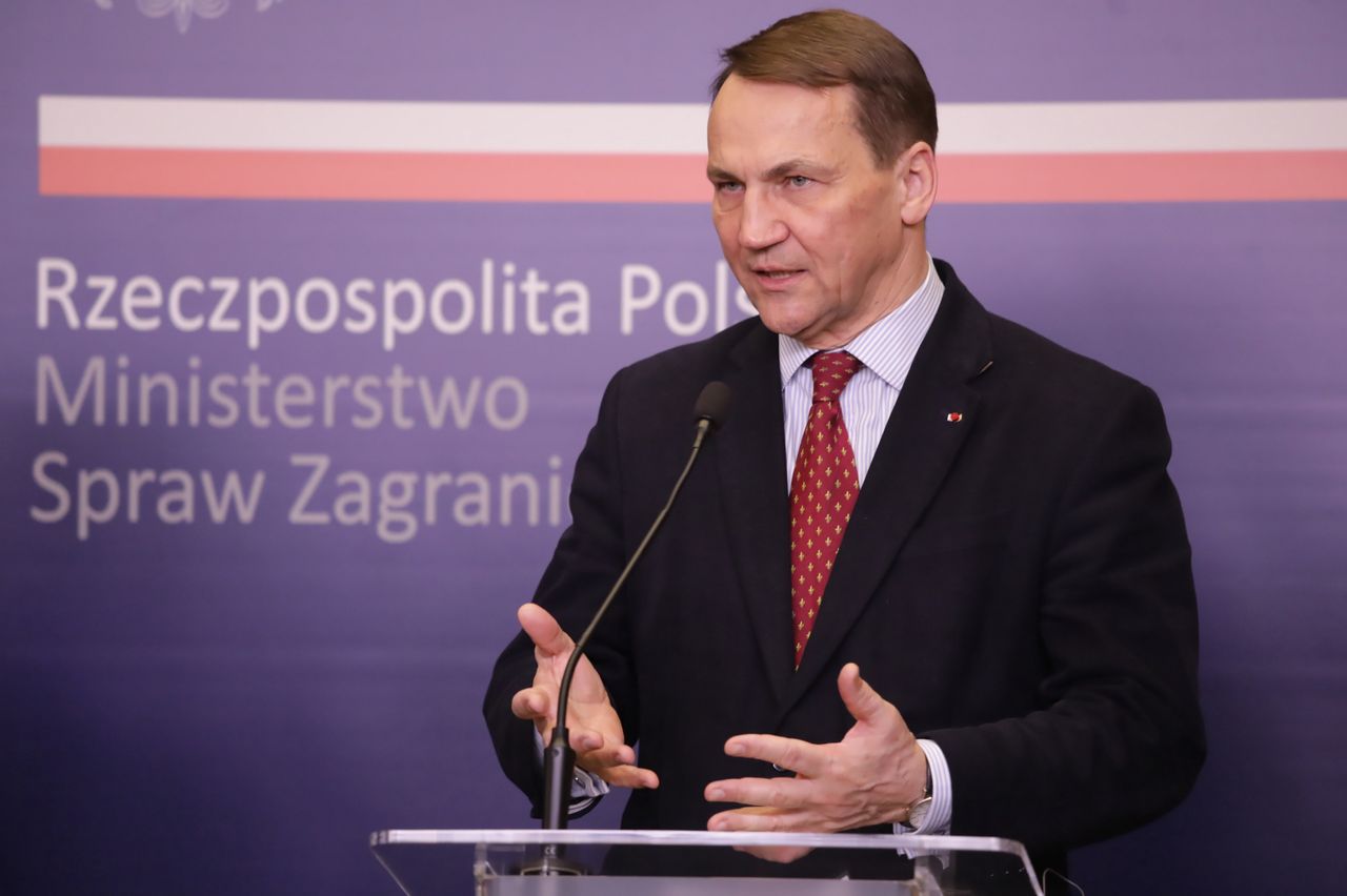 Sikorski o rosyjskich pociskach: "Mogą dosięgnąć Berlin i Warszawę"