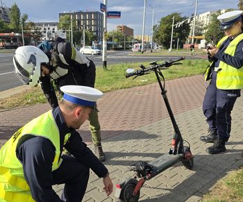 30 tys. zł z mandatów. Duża akcja w stolicy. Sprawdzali m.in. hulajnogi