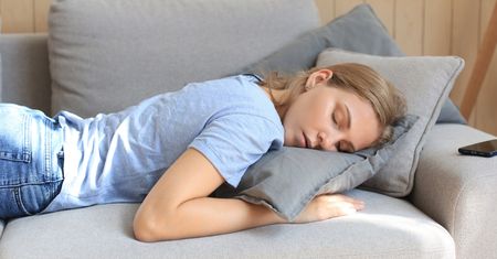 Power nap – dlaczego warto sobie ucinać krótkie drzemki?