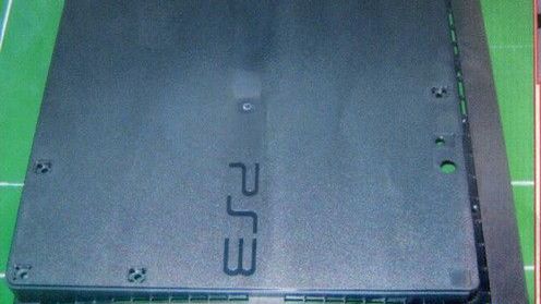 Porównanie odchudzonej i starej PlayStation 3 1