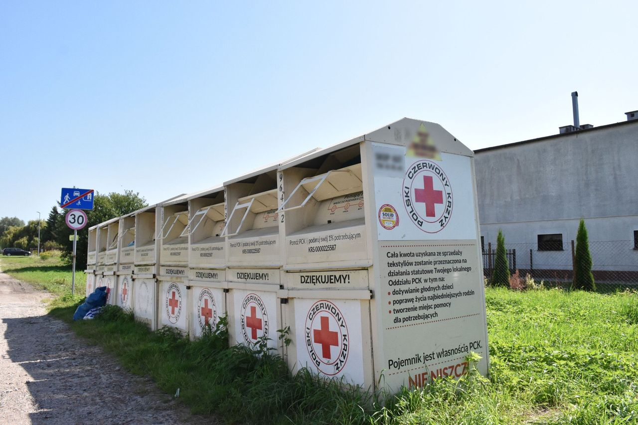 Malbork: Pojemniki PCK jeszcze stoją, ale będą sukcesywnie znikały