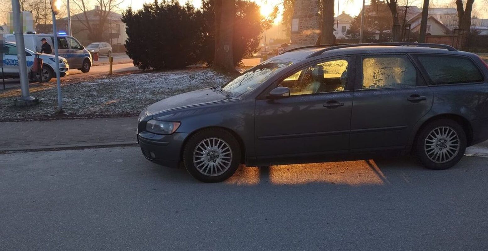 Kierowca volvo potrącił 12-latka na przejściu dla pieszych w Rykach