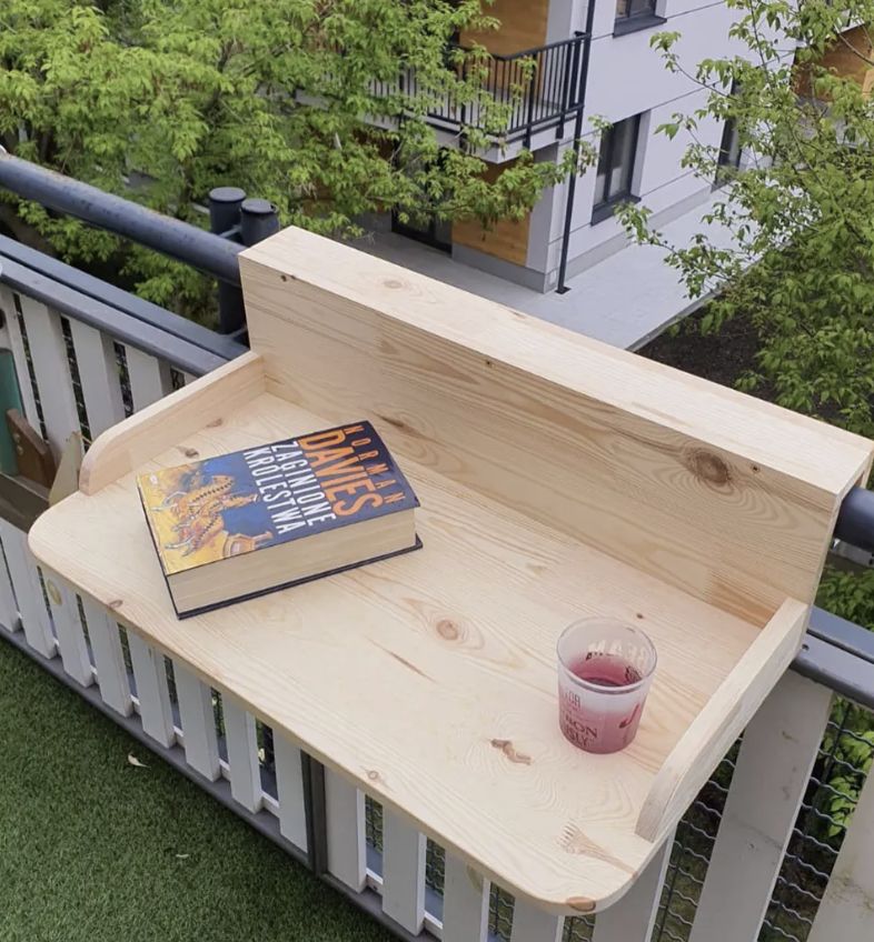 Półka na balkonie "Darka Stolarza"