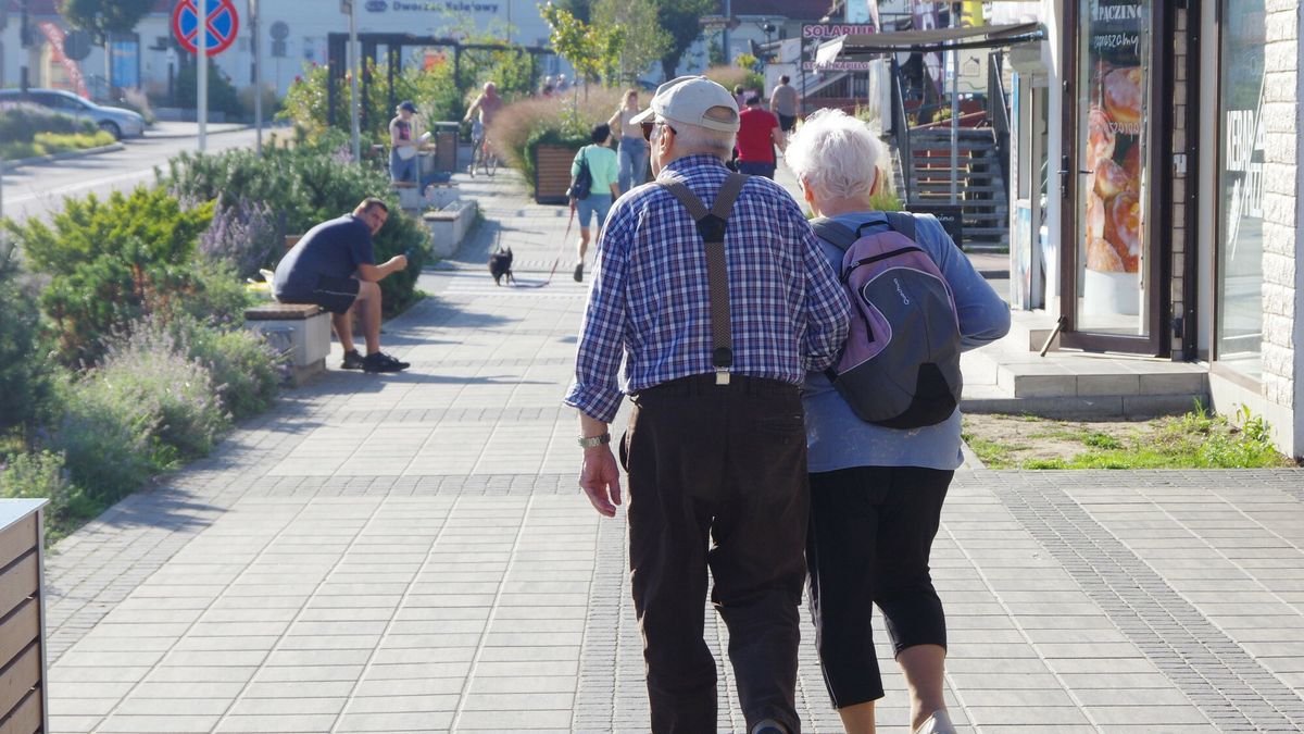 W Polsce przybywa osób w wieku 65 lat i więcej