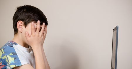 Film porno na lekcji religii. Uczniowie byli w szoku