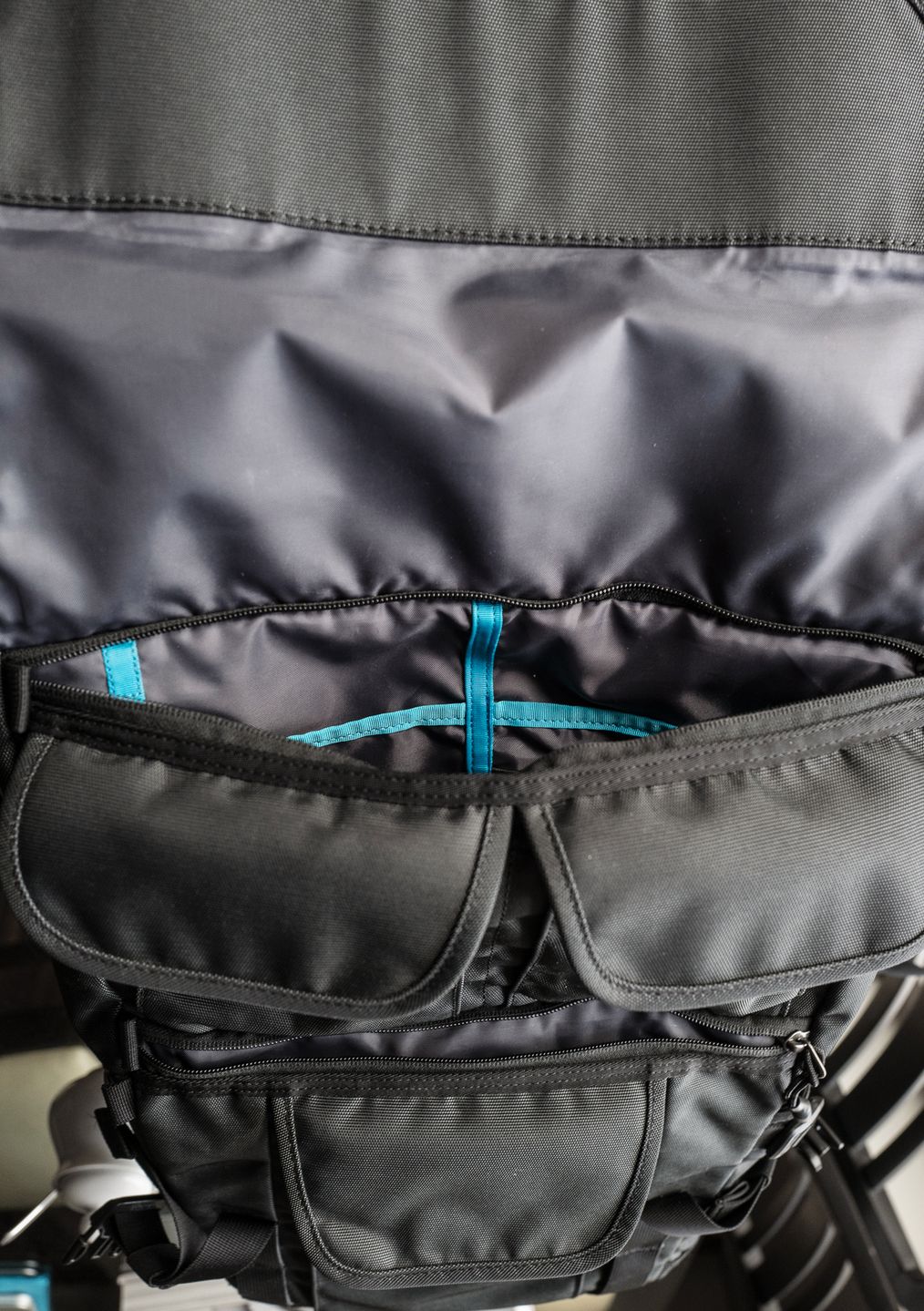 Thule Covert DSLR Rolltop - plecak fotograficzny dla aktywnych mieszczuchów [test] 10