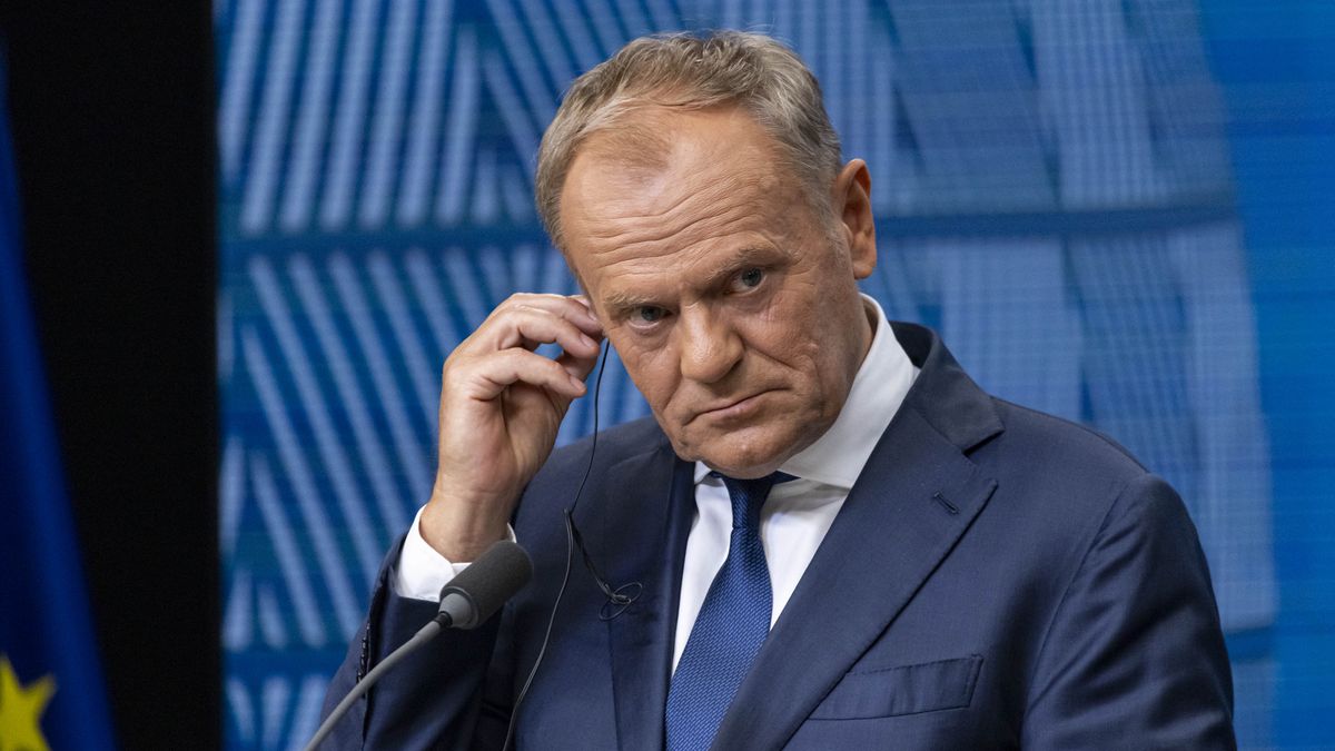 Donald Tusk Prime Minister of Poland at a joint press conference after the end of the European Council summit with the President of the European Commission and the President of the European Council, after the end of EU leaders meeting at the headquarters of the Council. Leaders discussed about the Middle East crisis, Ukraine, The invasion of Russia in Ukraine, EU in the world and competitiveness, Migration and European Defense and security, Moldova, Western Balkans and Internal Security, preparedness and hybrid activities. Brussels, Belgium on June 27, 2025 (Photo by Nicolas Economou/NurPhoto via Getty Images)