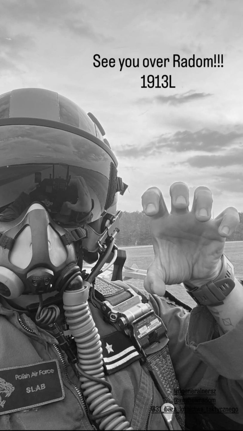 Pilot F-16 Maciej "Slab" Krakowian tuż przed tragicznym lotem