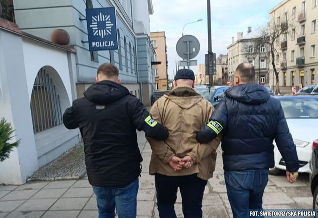 Poszukiwany podawał się za żołnierza i wyłudził 55 000 zł