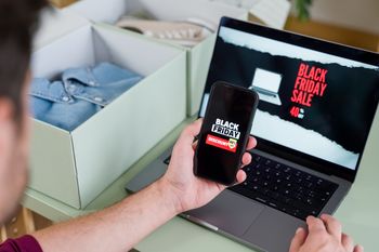 Fala fałszywych sklepów i domen na Black Friday 2025. Jak nie dać się oszukać?