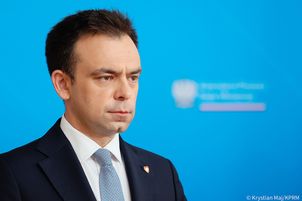 Rządu nie stać na powrót CPN w wakacje? Domański uderza w prezydenta