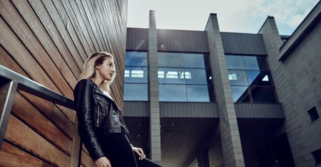Pierwsze kroki strobisty - jak wykorzystać lampy systemowe w plenerze?