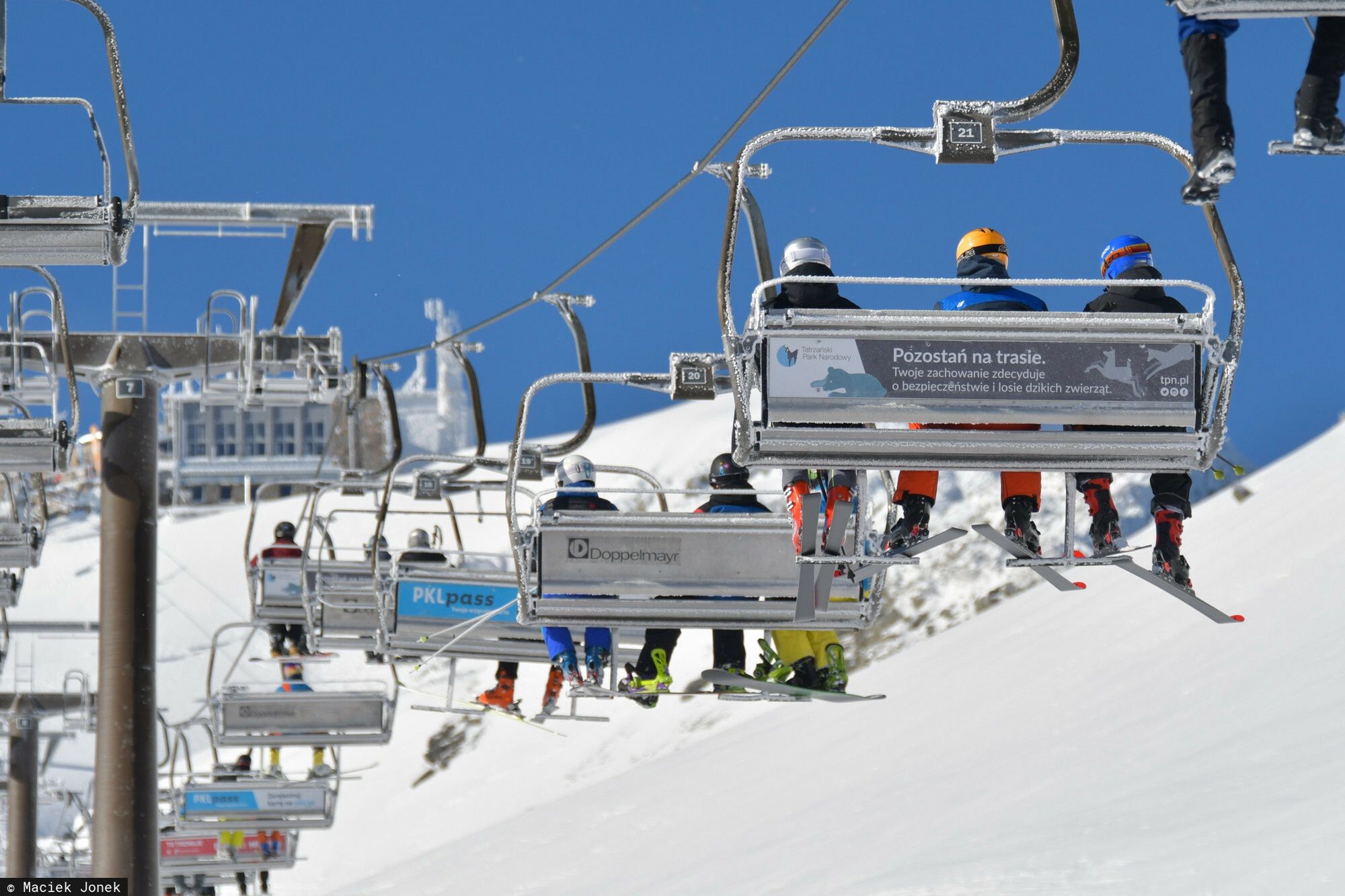 G�ry Tatry Polskie
12.02.2022. Zakopane.  Zima w Tatrach polskich. Fot. Maciek Jonek/REPORTERN/Z Wyciag krzeselkowy Dolina Gasienicowa Kasprowy Wierch
Maciek Jonek/REPORTER