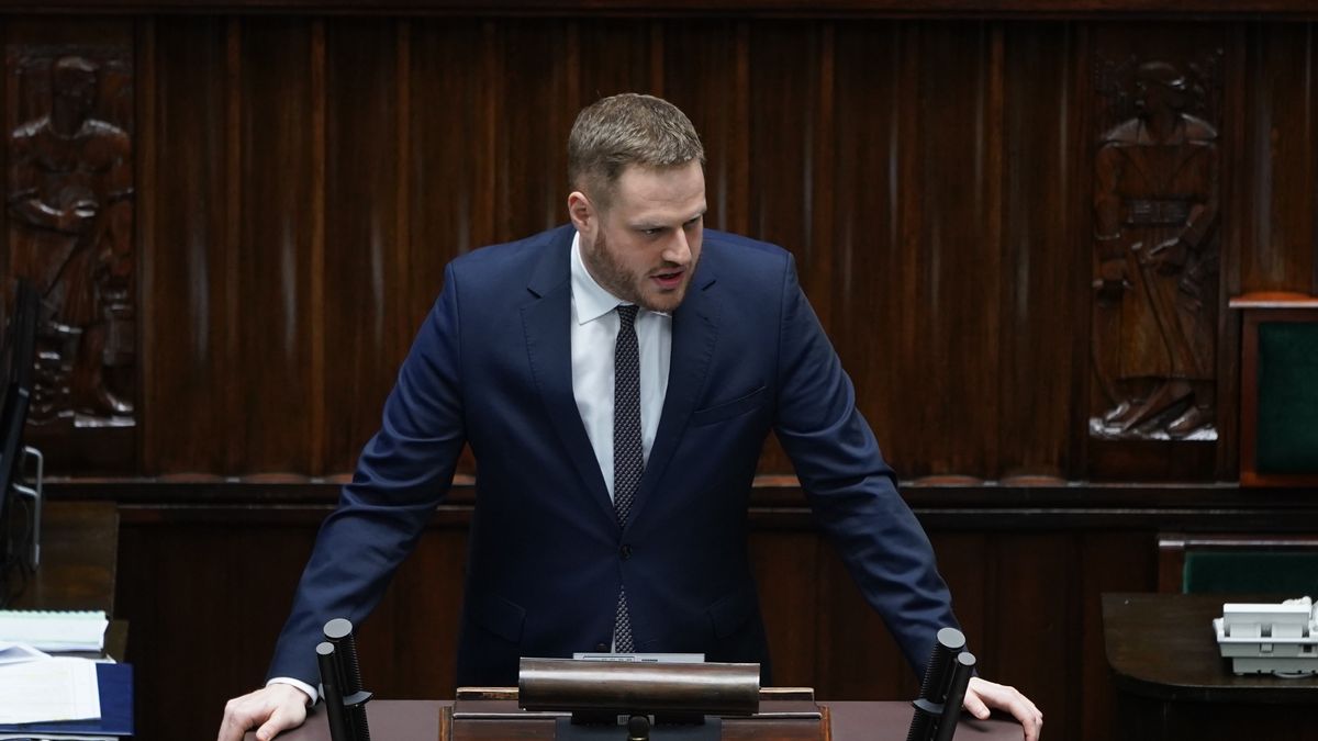 Janusz Cieszynski during the 48th session of the Sejm (lower house) in Warsaw, Poland, on 8 February 2022 (Photo by Mateusz Wlodarczyk/NurPhoto via Getty Images)