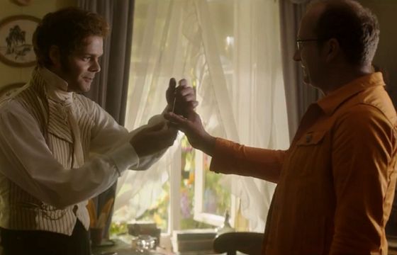 Robert Górski pomaga Adamowi Mickiewiczowi w spocie Orange na Kartę (wideo)