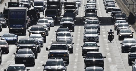 Kredyt droższy niż auto. UOKiK uderza w sieć AAA Auto