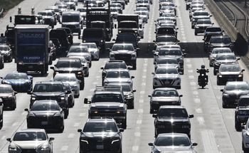 Kredyt droższy niż auto. UOKiK uderza w sieć AAA Auto